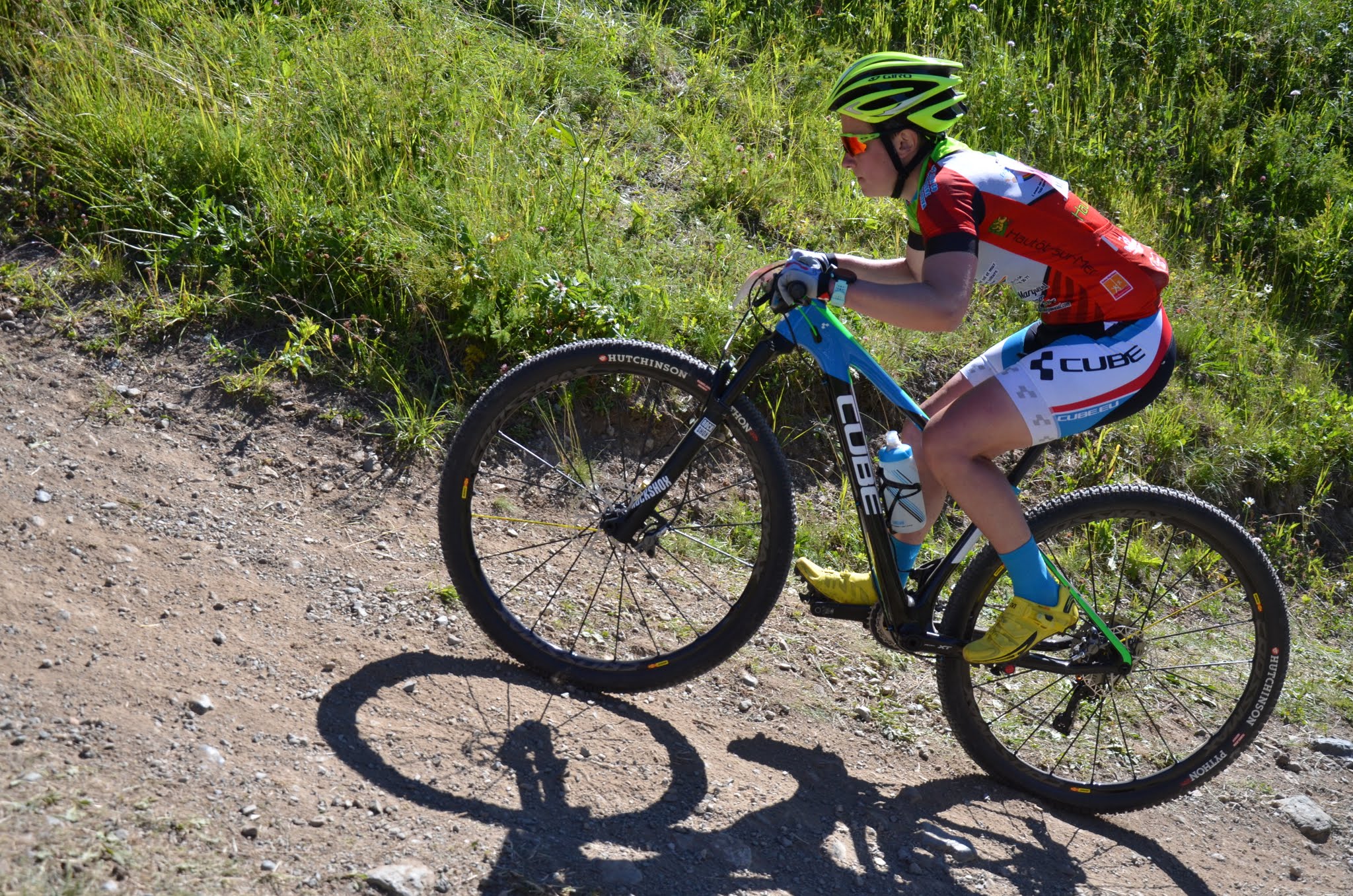 Pauline Payen à l'attaque sur le Championnat de France de VTT au guidon de son Cube Elite C:62.