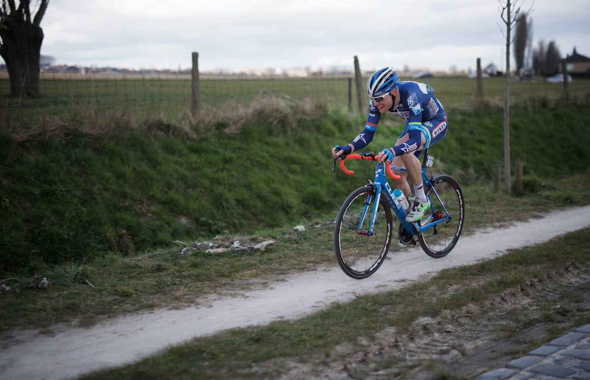 L'échappée de 160 km de Kevin Van Melsen, Wanty-Groupe Gobert,  prend fin à 20 km de l'arrivée. © Kristof Ramon