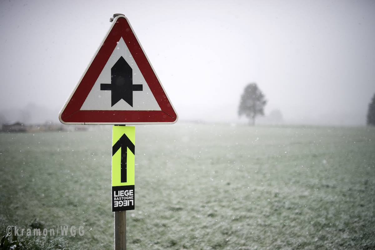 La neige n'avait plus fait son apparition sur Liège-Bastogne-Liège depuis 1980 ! © Kramon