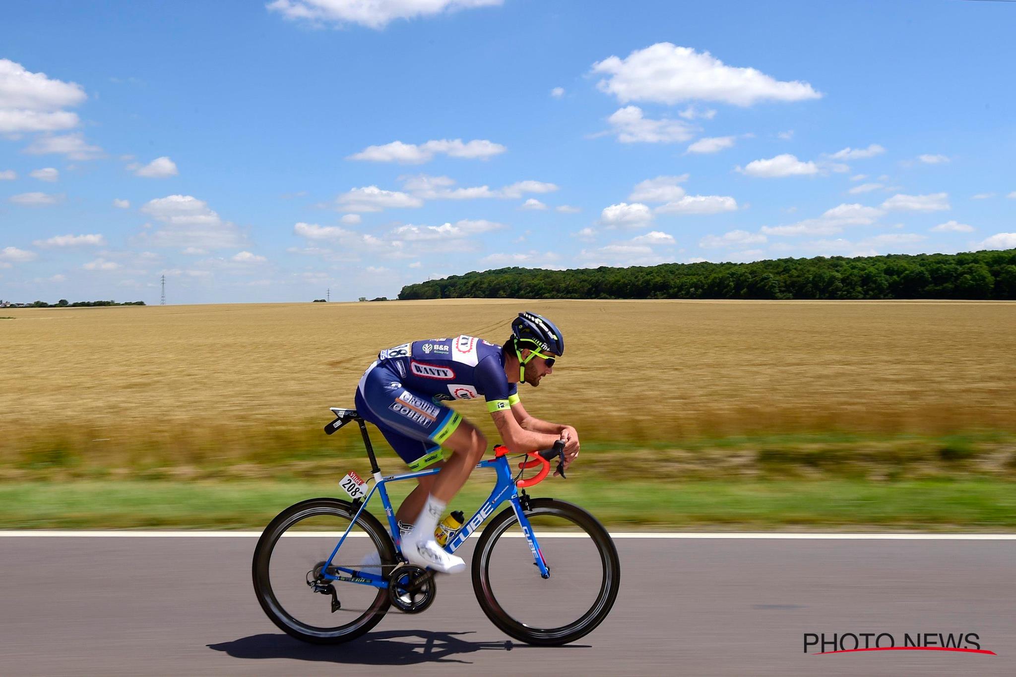 Guillaume Van Keirsbulck seul contre tous au guidon de son Cube Litening C:68. © Photo News