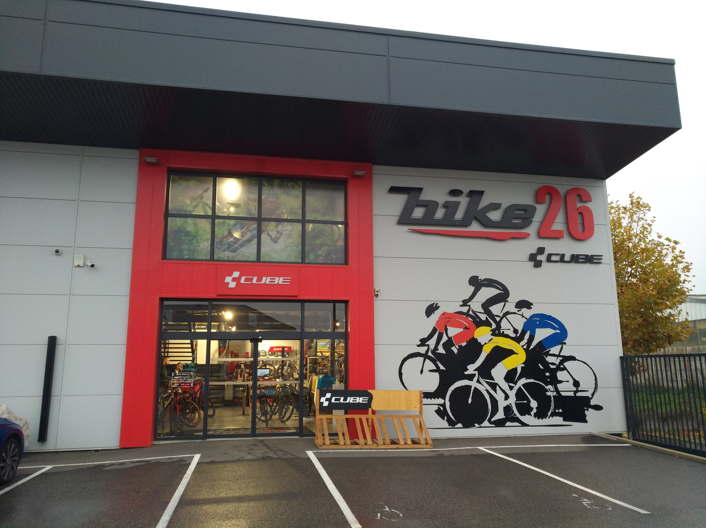 CUBE STORE VALENCE - BIKE 26