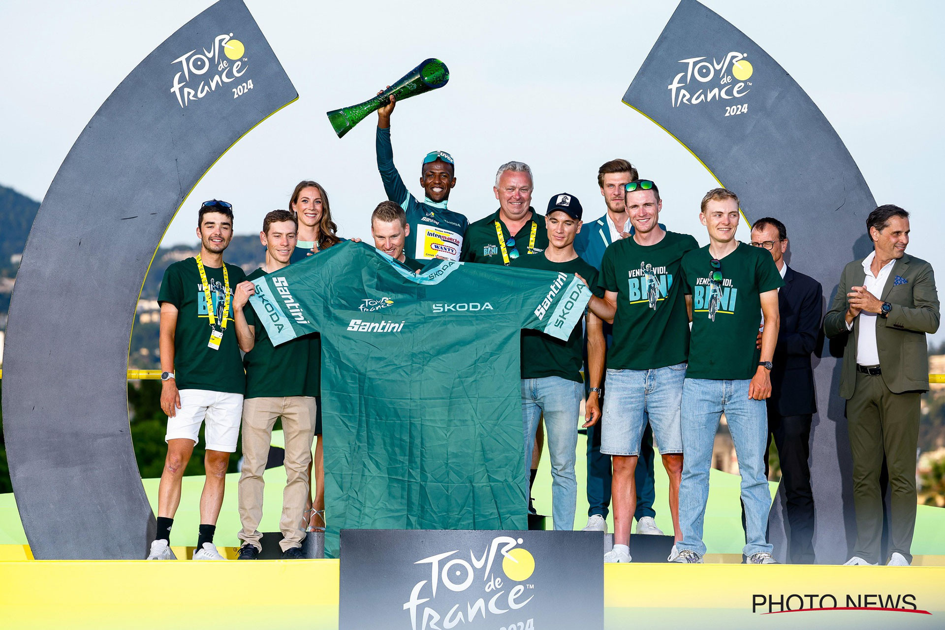 Un triomphe historique au Tour de France !